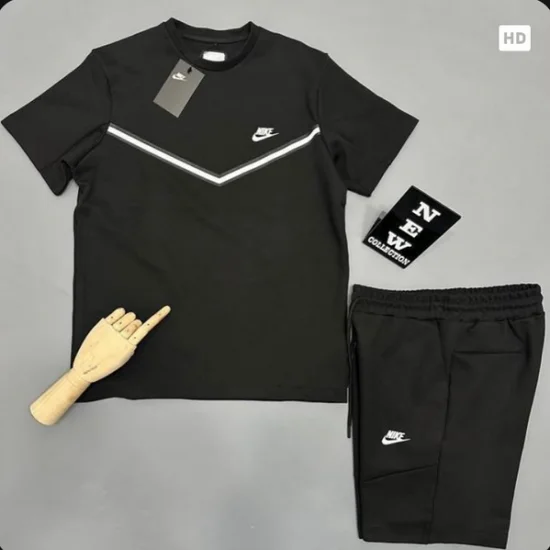 Nike Tech Fleece Μαύρο Καλοκαιρινό Σέτ Nike Tech Fleece Μαύρο Καλοκαιρινό Σέτ